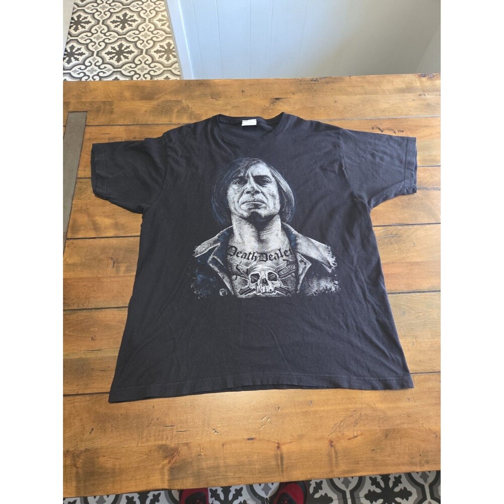 Black Market Art Shirt XL No Country For Old Men Anton Chigurh Movie Graphic Tee